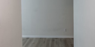 Newly Renovated 2 Bedroom Apartment Gallery 17