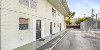 811 W Oakland Park Boulevard Gallery 30