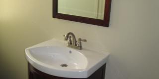 2 Bedroom, 1 Bath Townhome in trendy Bloomfield.  Convenient! Gallery 12