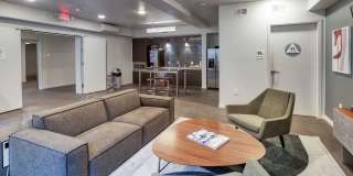 Eviva Midtown Gallery 15