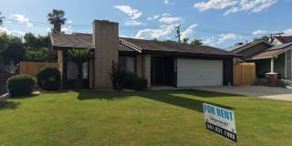 Spacious 4-Bedroom Home in Northeast Bakersfield Gallery 3