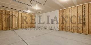 725 E Elmwood St Gallery 27