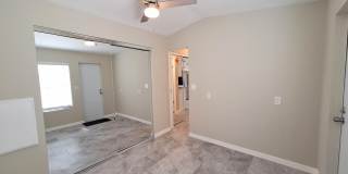 219 33rd Street West Gallery 7