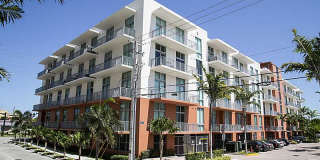 2100 Van Buren St, Unit 322 Gallery 1
