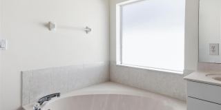 29 EAST DIAMOND DRIVE Gallery 43