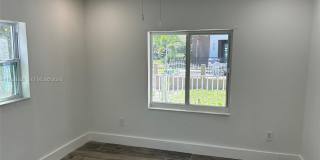 261 NW 49th St Gallery 21