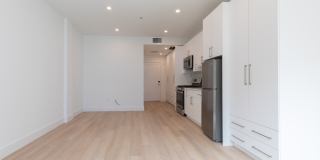 1127 Harrison Street Gallery 6