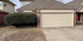 2 bed, 2 bath, 2 car garage Gallery 1