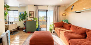 Spacious Top-Floor 3-Bedroom Corner Condo with 2 Parking Spaces Gallery 1