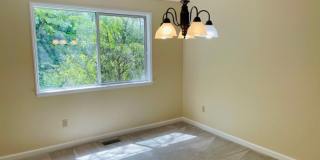 Large 4 Bedroom in Somerset Neighborhood Large 4 Bedroom in Somerset Neighborhood Gallery 8