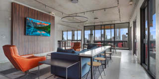 Awesome 1BR Loft Style Condo Overlooking Midtown! Gallery 26
