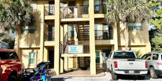 Furnished 2 bedroom condo 1 block from the beach w/ community pool! Gallery 1
