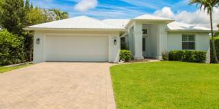 3 BEDROOM / 2 BATH • PRIVATE HEATED POOL • SINGLE-STORY HOME • DOG FRIENDLY • NO HOA • AVAILABLE IMMEDIATELY Gallery 1