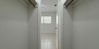 6575 NE 7th Avenue Gallery 25