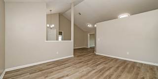 4140 Spring Way Circle Gallery 3