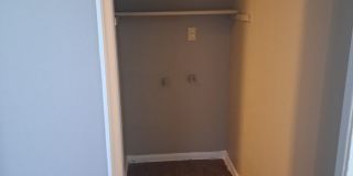 2x1 Less Than $933 Big Yard, Pets OK 2x1 Less Than $933 Big Yard, Pets OK Gallery 10