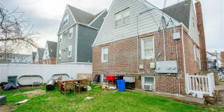 237 E Broadway Gallery 15