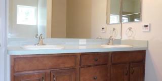 Beautiful Sorrento Townhome! Gallery 16