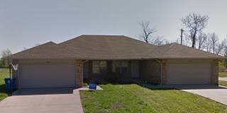 5518 Daniel St Gallery 1