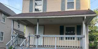 Four bedroom one bathroom home for rent Gallery 1