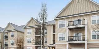 5124 BRITTNEY ELYSE Circle unit: G Gallery 1