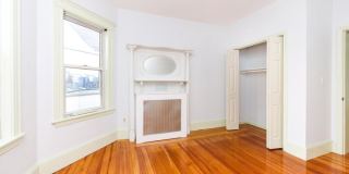 21 Hawthorne St. Gallery 4