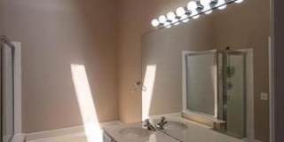 20978 TOBACCO Square Gallery 28