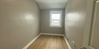 Charming 3-Bedroom Home with Fenced Yard & Private Parking Gallery 9