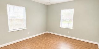 1103 Colonial Avenue Gallery 11
