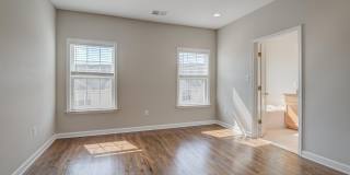 42451 MAGELLAN Square Gallery 21