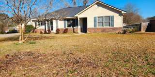 North Columbus 3 Bedrooms 2 Baths fenced Gallery 1