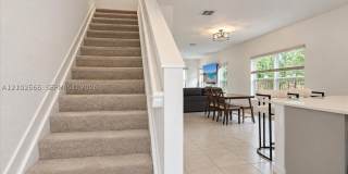 377 NE 1st Dr Gallery 1