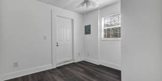 Bright & Updated 2BR Bottom Unit Duplex | White Kitchen & Stainless Appliances in Saint Petersburg Gallery 7