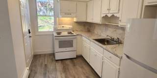 Row Home For Rent with Fenced in BackYard Gallery 1