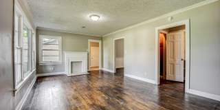Freshly Updated 3 Bedroom House Gallery 5