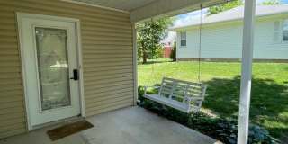Super Nice 3bed, 2bath house with 2 car garage in Central Location Gallery 18