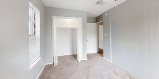 Davis Square Gallery 22