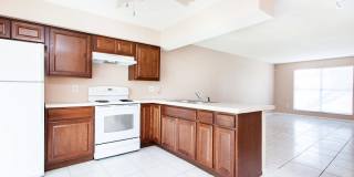 Charming Two Bed Ground Floor Condo in Englewood Park – Move-In Ready! Gallery 7