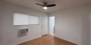 13952 Moorpark St. Gallery 22