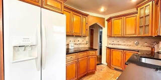 321 Maplewood Drive Gallery 6