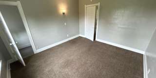 Charming 3 Bedroom Home Near East Toledo & Downtown Gallery 9