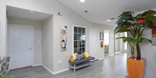 733 West Gallery 6