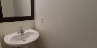 Remodeled 3 Bed / 2.5 Bath Townhome in Great Location Gallery 15
