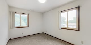 Robin Hill Gallery 28