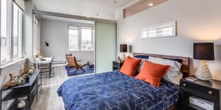 Mark on 8th Gallery 35