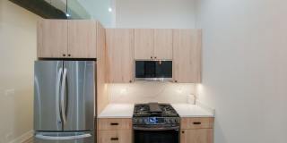 3829 N Southport Gallery 20