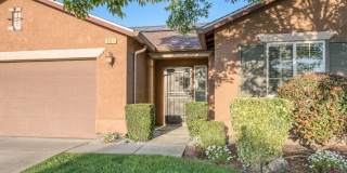 Clean and neat 4 bedroom, 2 bathroom single story in the Fancher Creek area 93727 Gallery 3