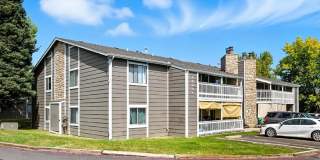 Spectacular Top Floor Condo in Aurora! Gallery 1