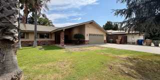 Charming SW Bakersfield Home Gallery 1