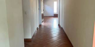 East- 3 bedroom/ 2 bathroom home with sparkling pool! Gallery 7